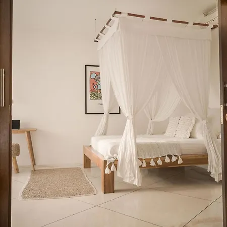 Tropical 3Bdr Poolvilla In Heart Of Seminyak Exterior photo